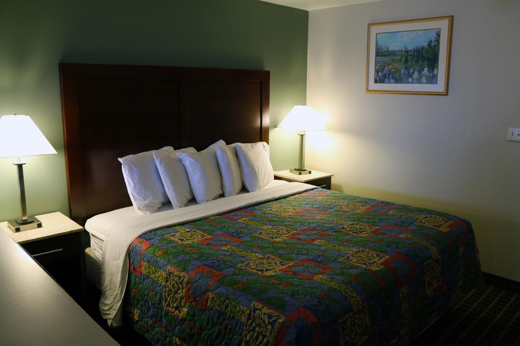 קארסלבד Great Western Inn & Suites מראה חיצוני תמונה